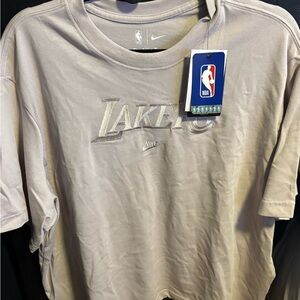 Nike Women's Basketball Tee in Light Gray